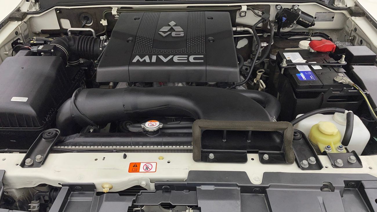 Mitsubishi Pajero GLS HIGHLINE 3.8 | Zero Down Payment | Home Test Drive