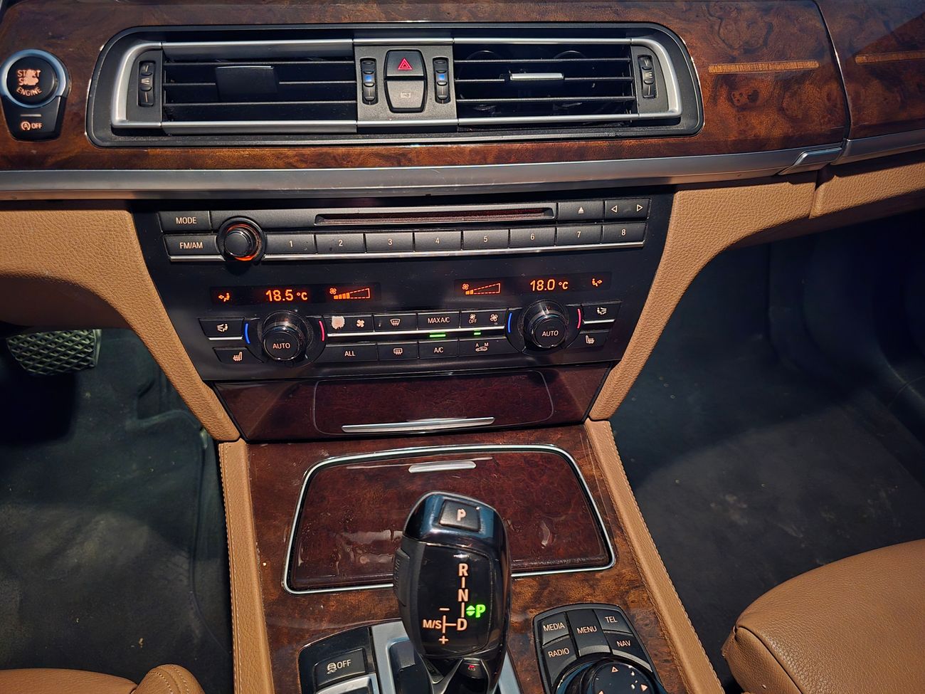 بي أم دبليو 750Li