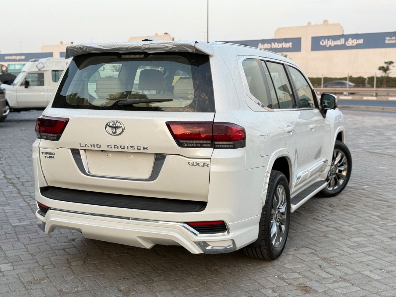 Toyota Land Cruiser GXR 4.6L