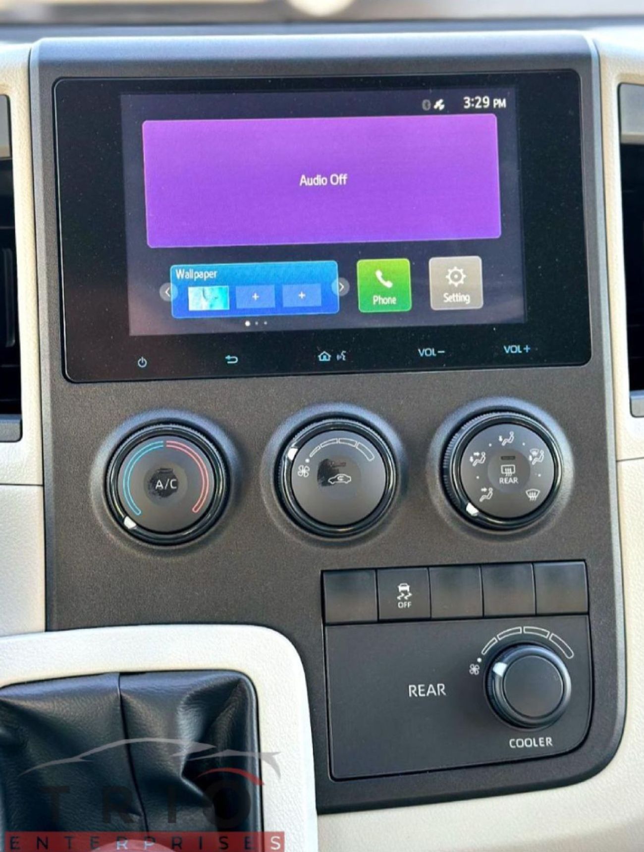 Toyota Hiace Toyota Hiace- 2.8L- Diesel - Manual Transmission - 13 seater - 2026 YM