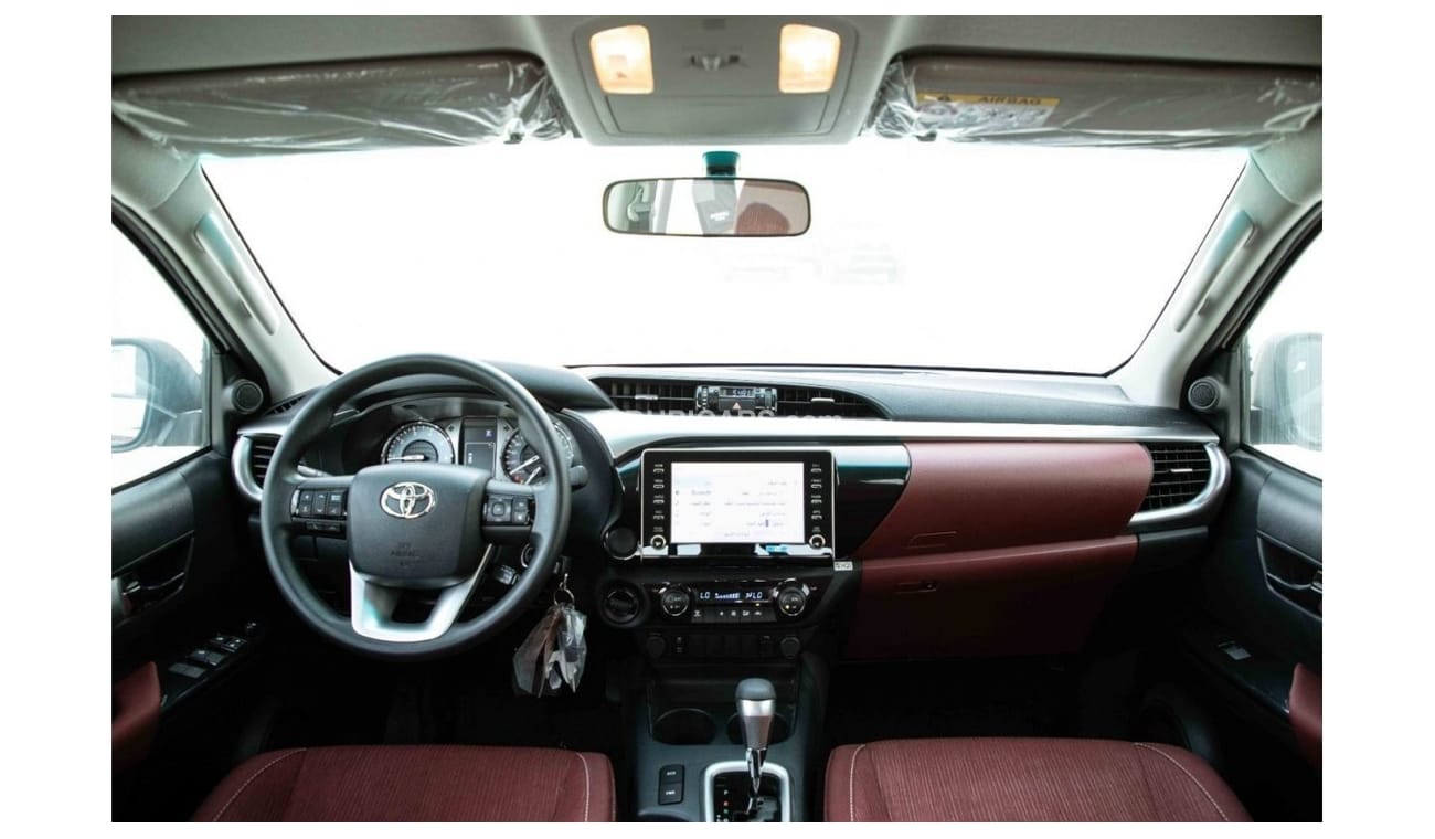 Toyota Hilux 2023 Toyota Hilux 4x4 DC 2.8 D AT SR5 - White inside Maroon | Export Only
