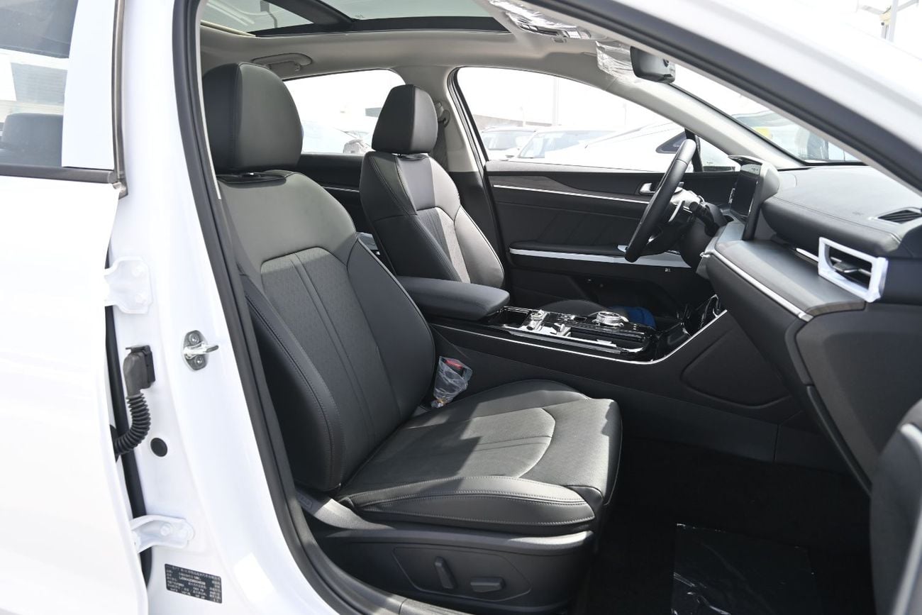 Kia K5 Kia K5 Premium 1.5L Turbo Petrol, Color White, Model 2025