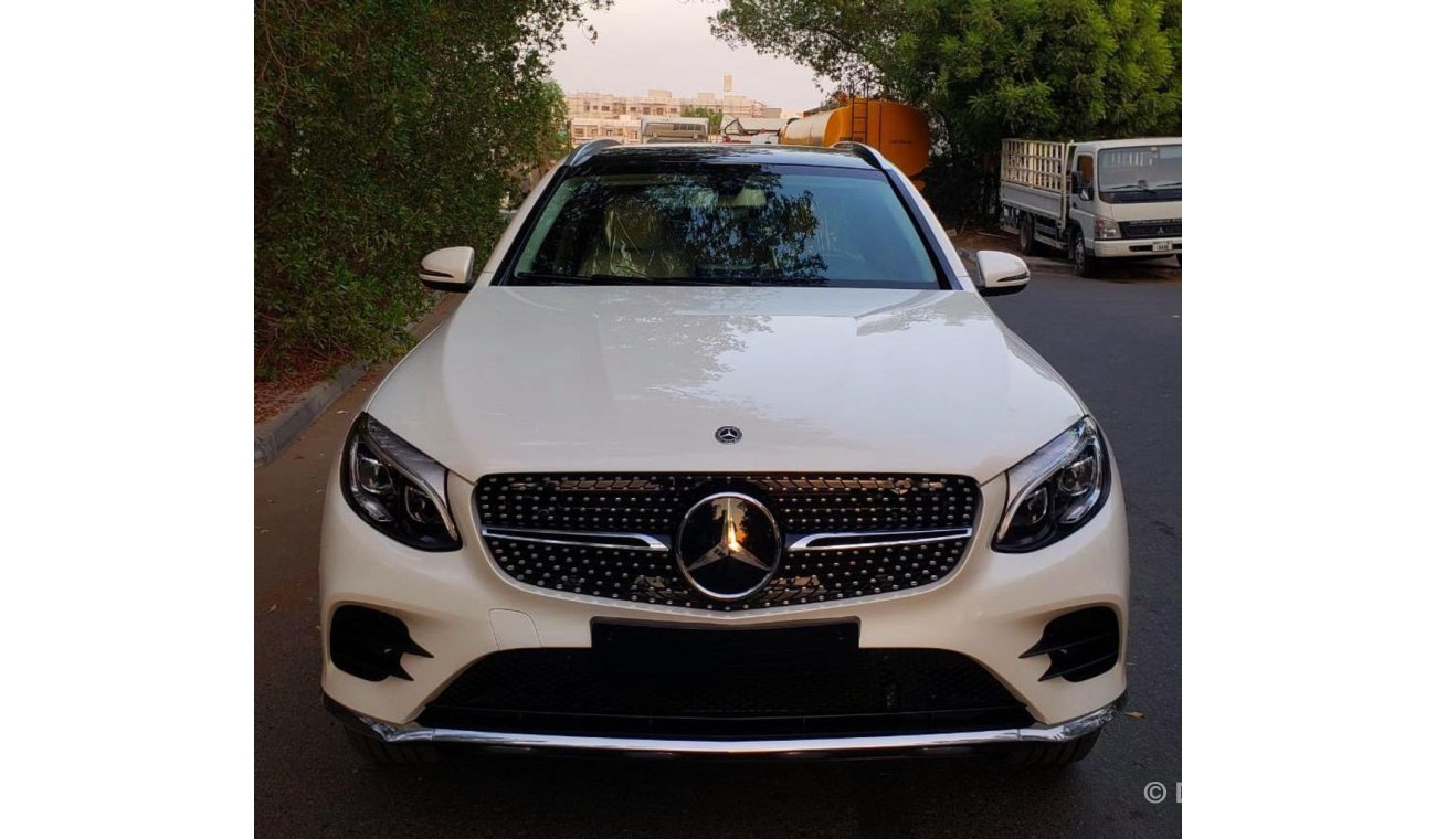 مرسيدس بنز GLC 300 Full option AMG clean car