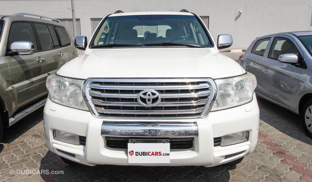 Toyota Land Cruiser GXR V8