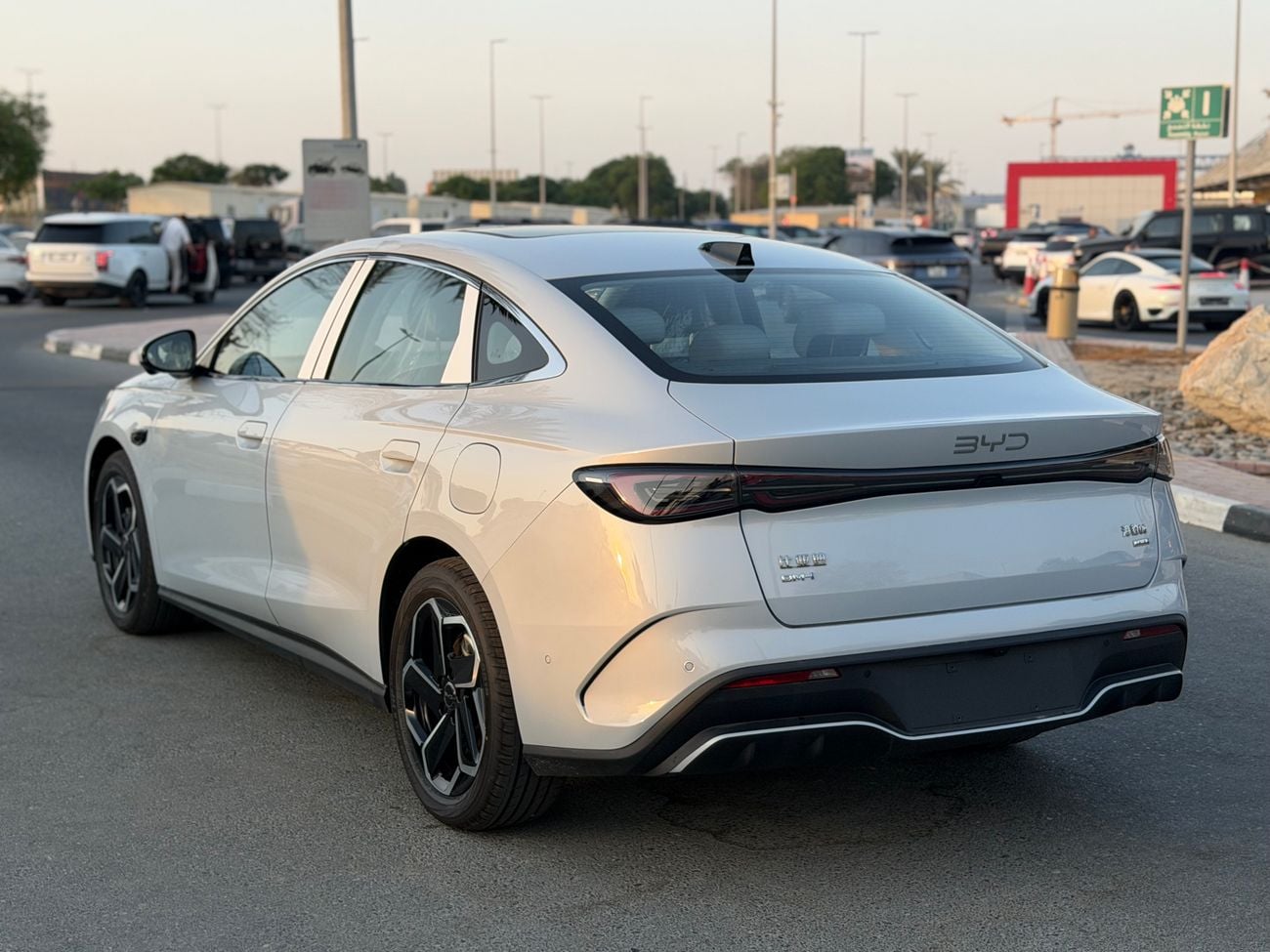 بي واي دي سيل 06 دي إم-آي Flagship DM-i 210KM