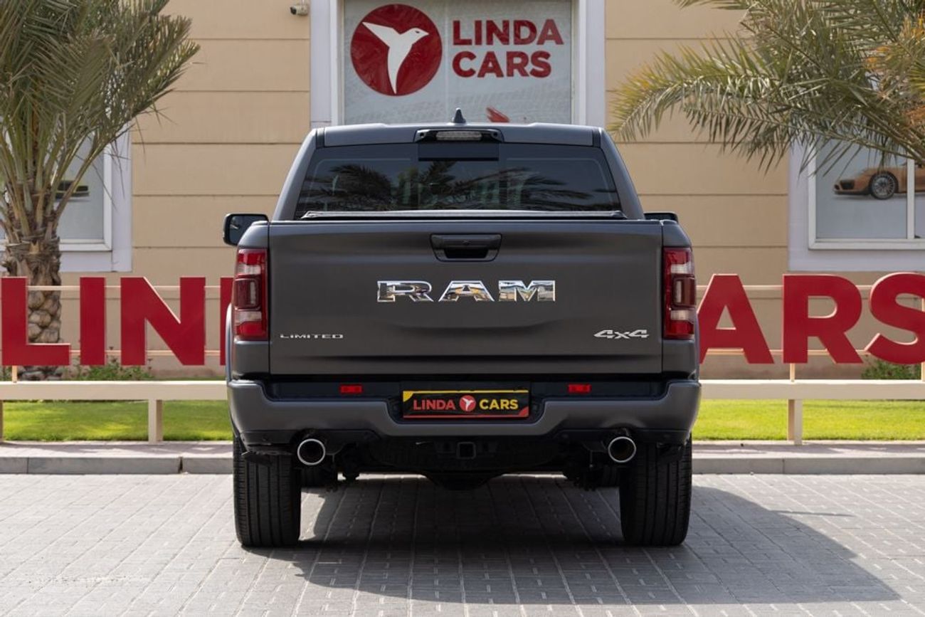 RAM 1500 Limited Crew Cab 5.7L