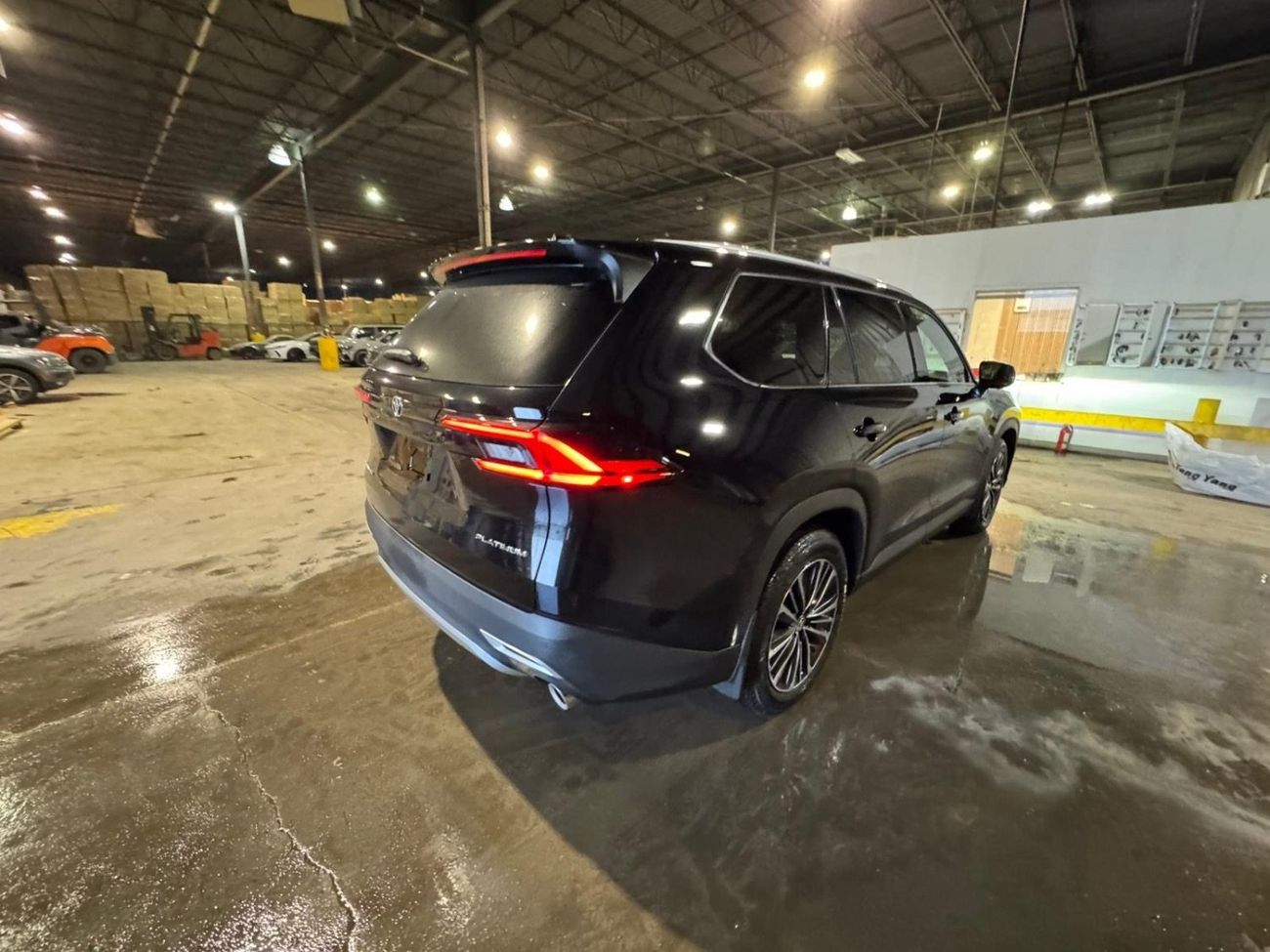 Toyota Grand Highlander PLATINUM HYBRID MAX