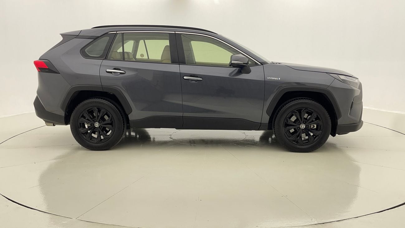 تويوتا راف ٤ VXR HEV 2.5 | بدون دفعة مقدمة | اختبار القيادة في المنزل