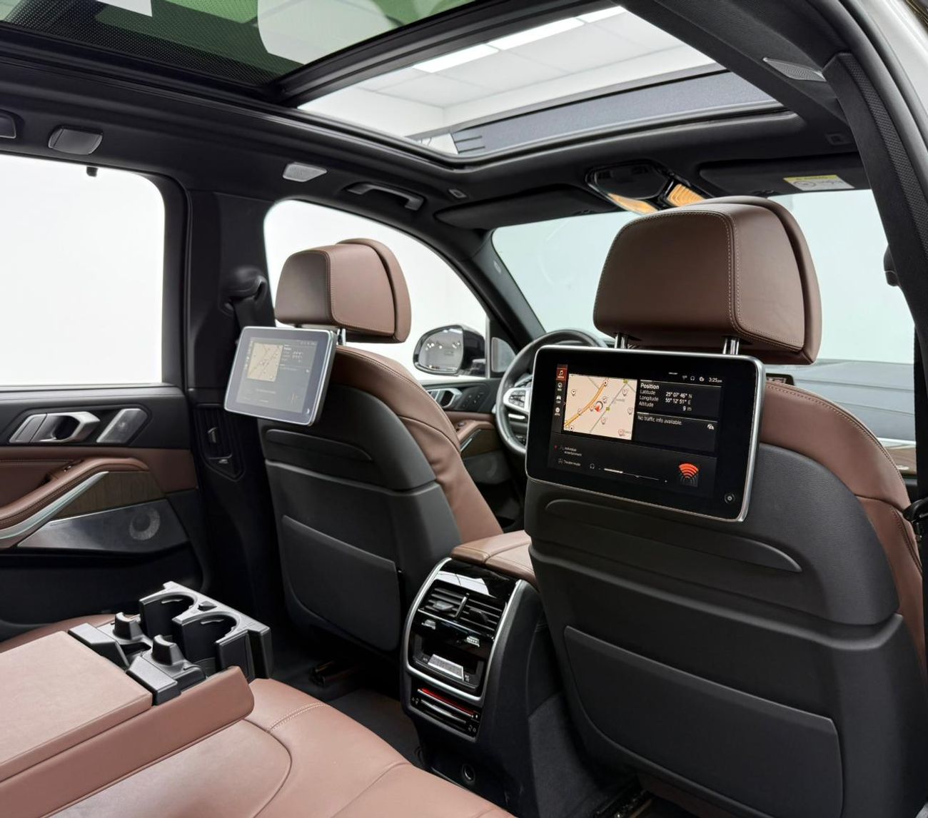 BMW X5M Std 4.4L 2019 BMW X5 M50i ,Warranty ,Agency Service History ,Excellent Condition ,GCC