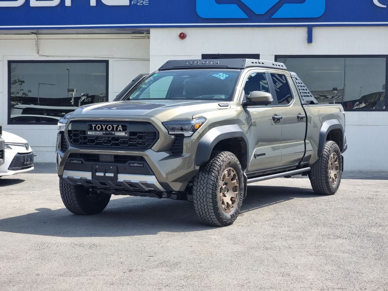 Toyota Tacoma TrailHunter Brand New * Export Price *