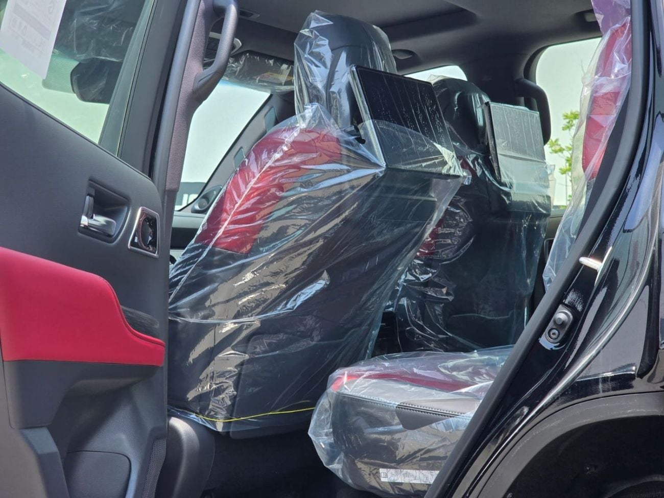 تويوتا لاند كروزر 3.5L HYBRID VXR 7 Seater Full Option