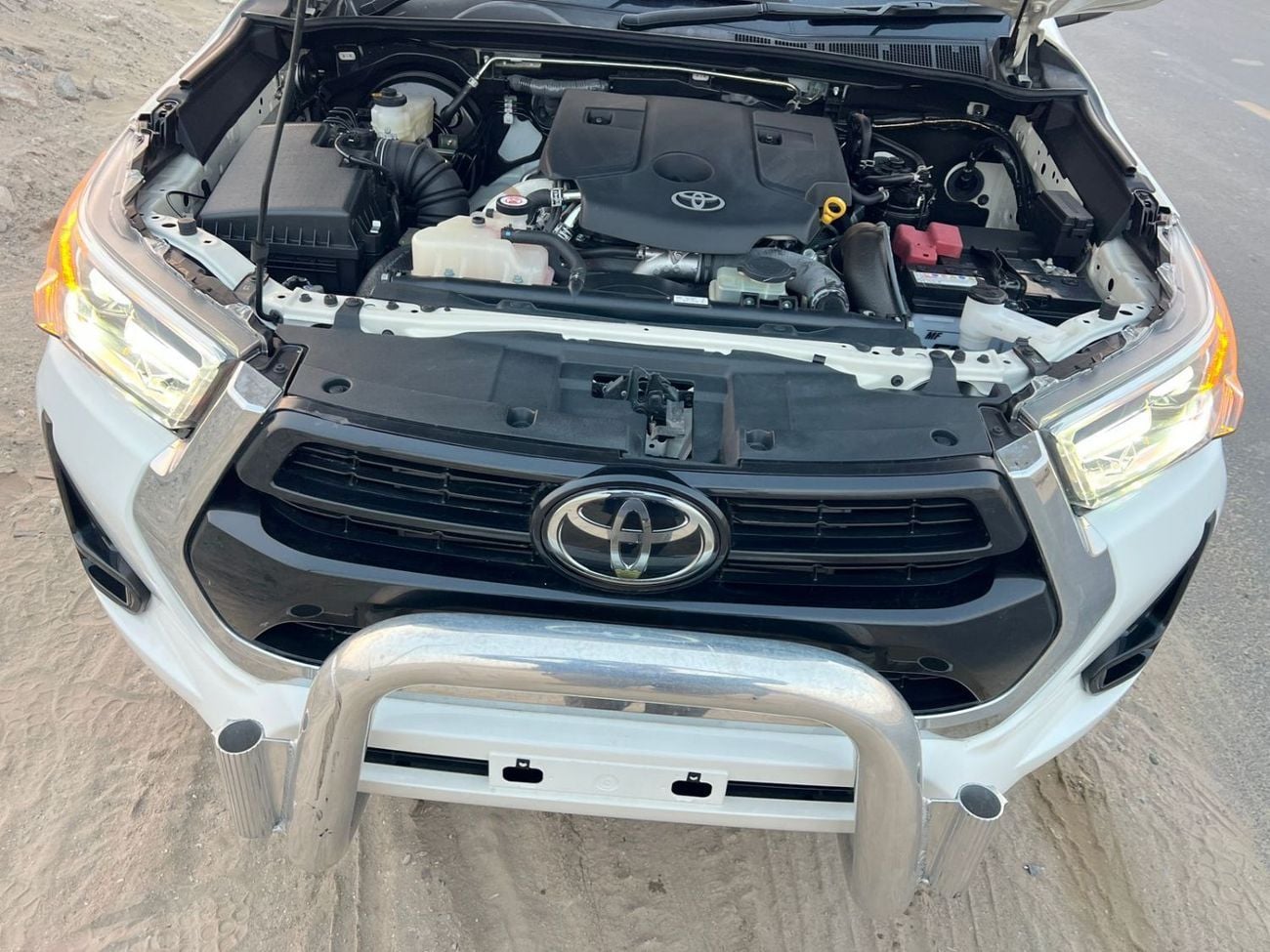 تويوتا هيلوكس SGLX DIESEL 2.8 LITER ,RHD ,PUSH START ,AUTO TRANSMISSION