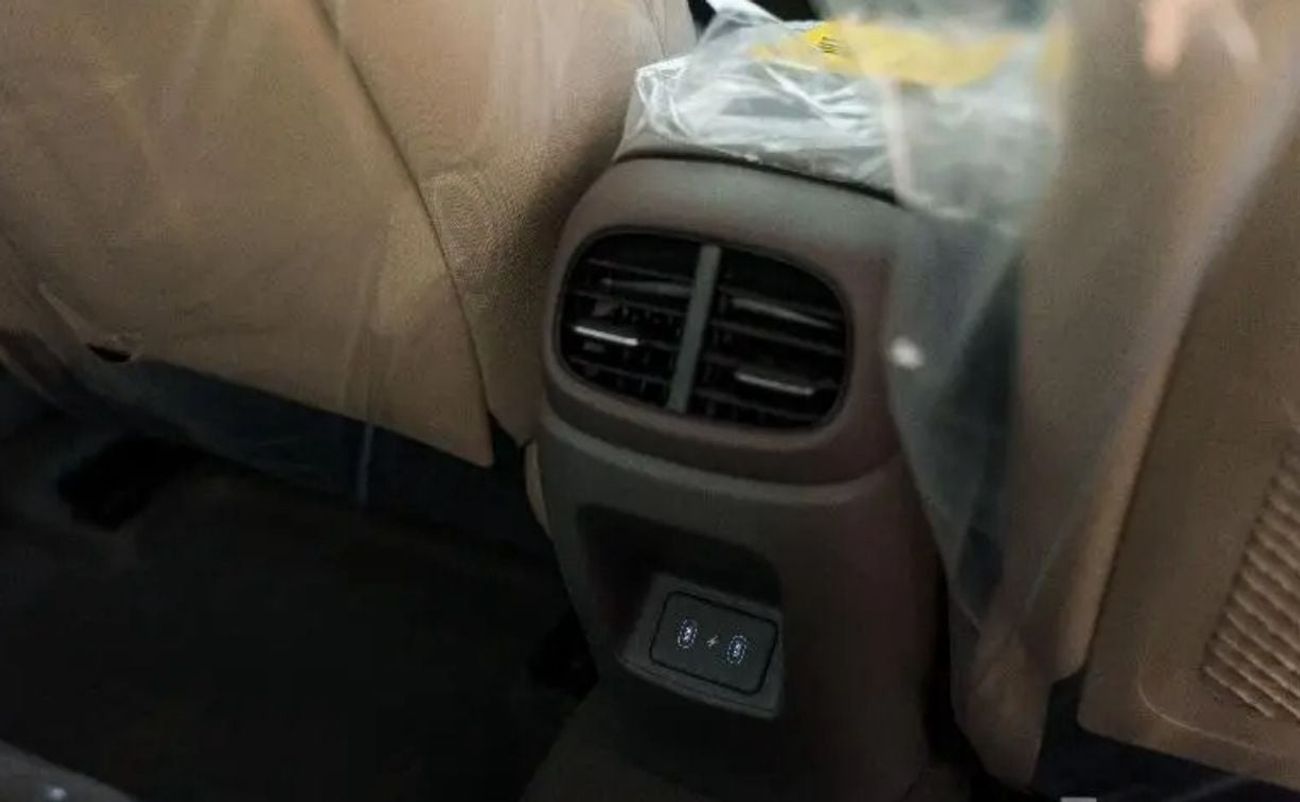 Hyundai Elantra 2.0L PETROL 2024 GCC