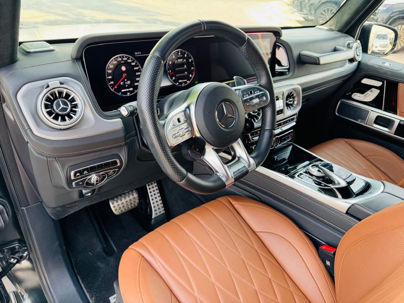 Mercedes-Benz G 63 AMG 4MATIC SUV RHD 4.0L Bi-Turbo V8 petrol engine Japanese Specs Automatic Gear AWD 5 Seats 5 Doors