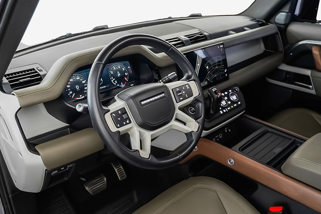 Land Rover Defender P400 110 HSE 3.0L (5 Seater)