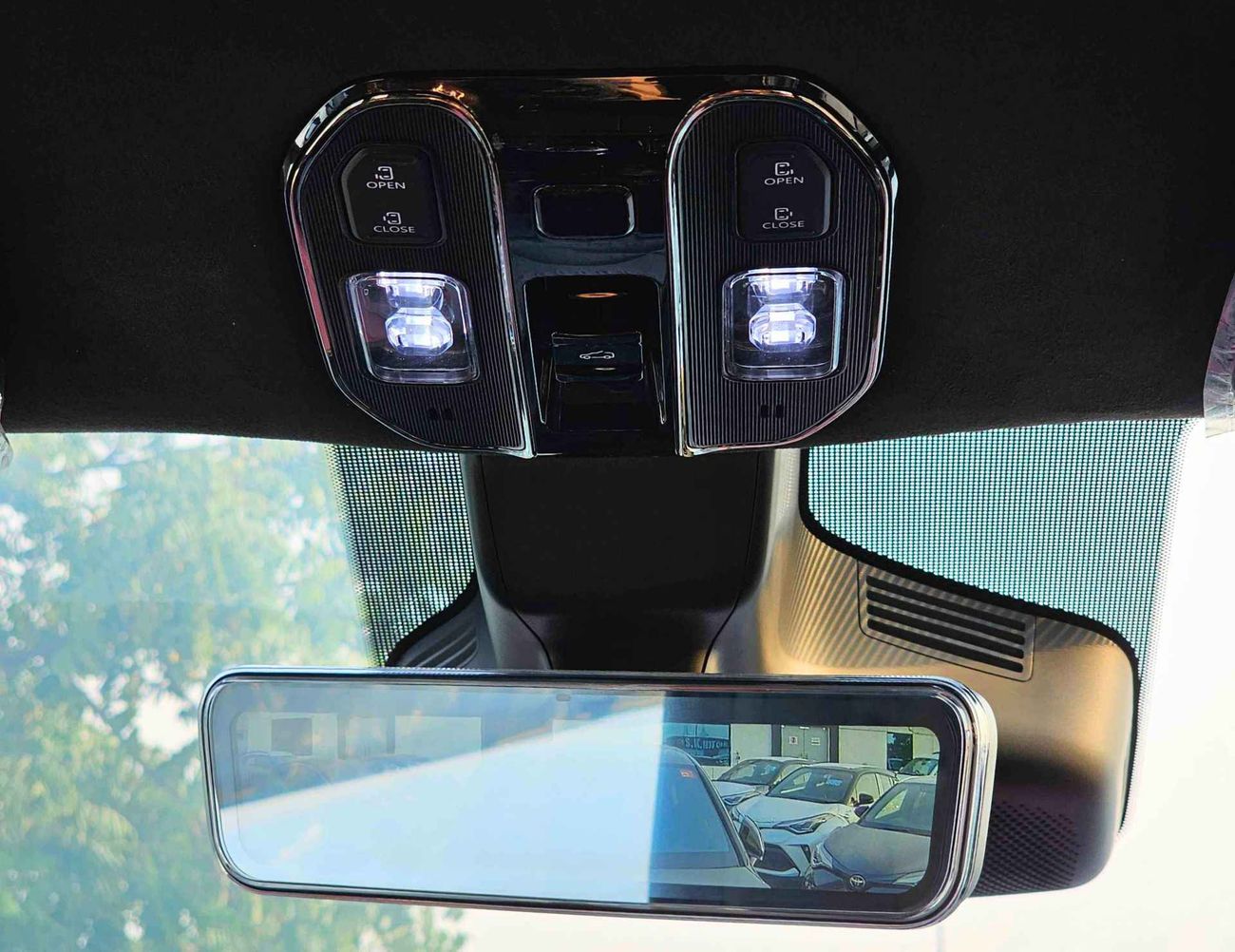 جي إي سي M8 GX MASTER /FULL OPTION /PETROL 2.0L/V4 A/T/CODE#GX