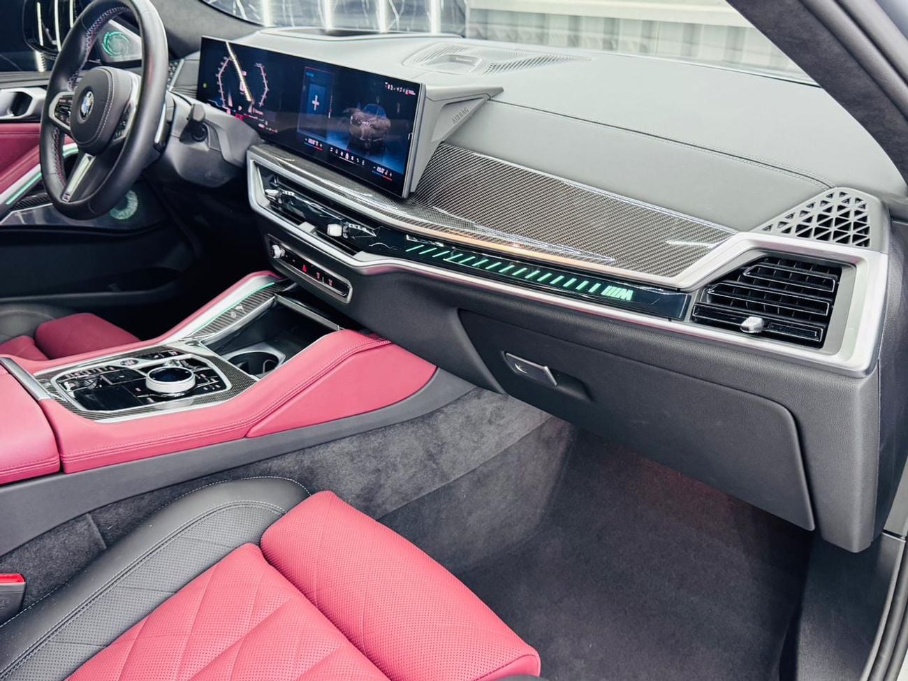 BMW X6 M60i  4.4 L,530hp,GCC,Low Mileage,Excellent,BMW Warranty & Service Till March 2030