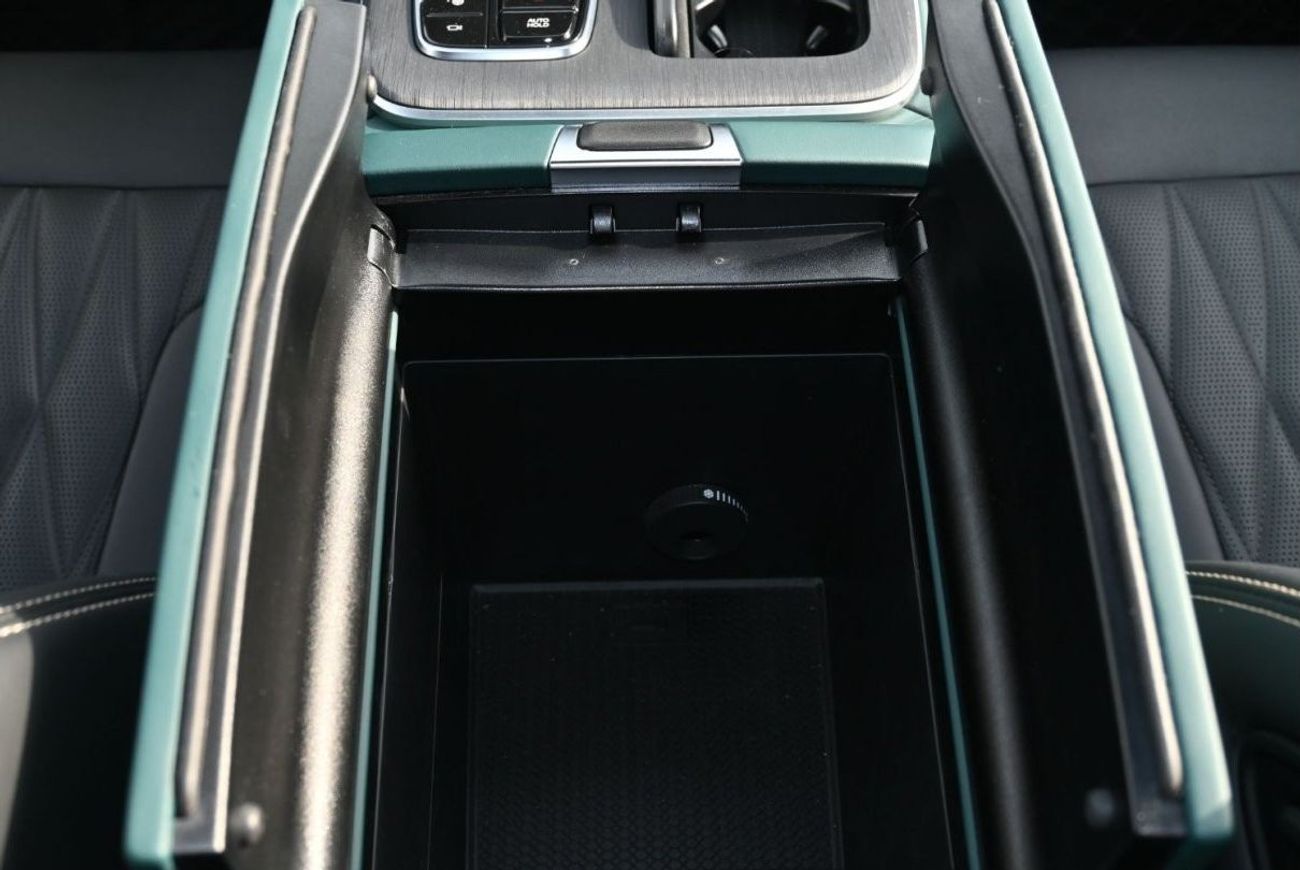 جي إي سي GS 8 GAC GS8 2.0L Turbo, 4WD, 8 Speed AT, 7 Seater, Color White, Model 2024