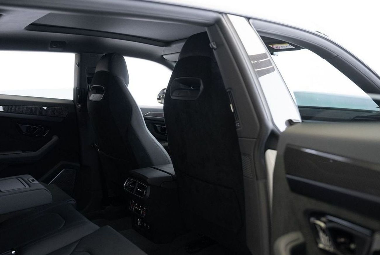 لامبورغيني اوروس 4.0T V8 Performante