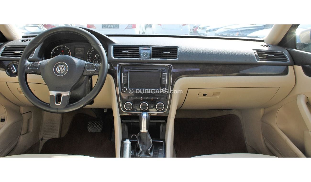 Volkswagen Passat SEL ACCIDENTS FREE - GCC - GOOD CONDITION INDISE OUT  V4