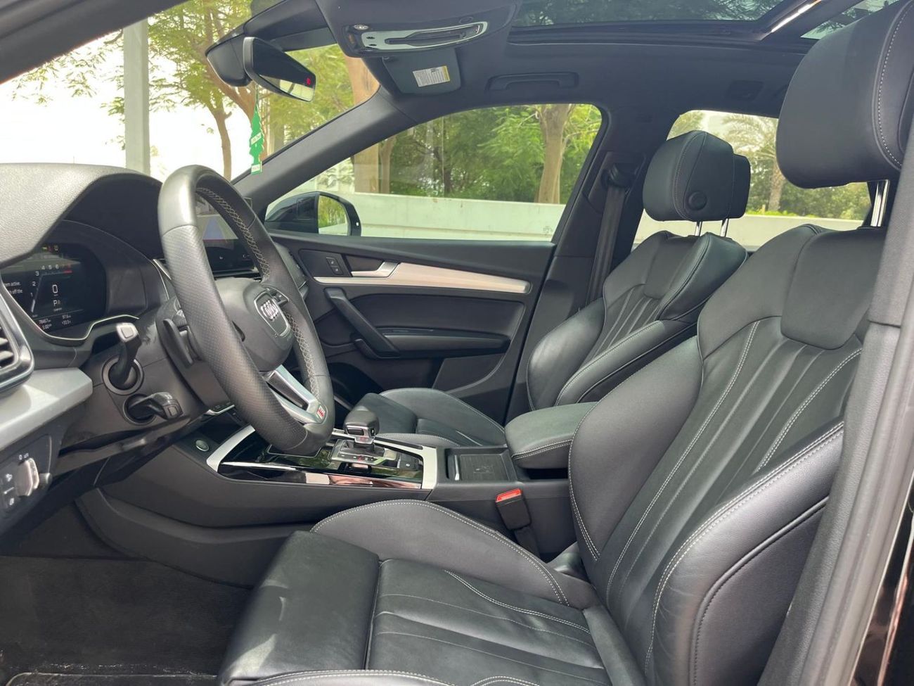 Audi Q5 45 TFSI quattro S Line 2.0L (245 HP) SUV Coupe 45 TFSI quattro S *NO ACCIDENTS * MOONROOF *