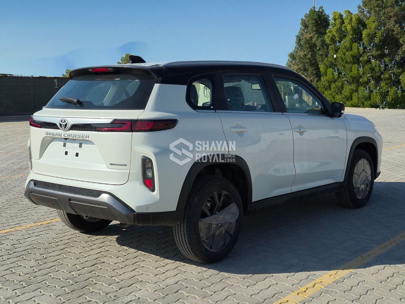 تويوتا أوربان كروزر 1.5L GLX PETROL AT 2026MY