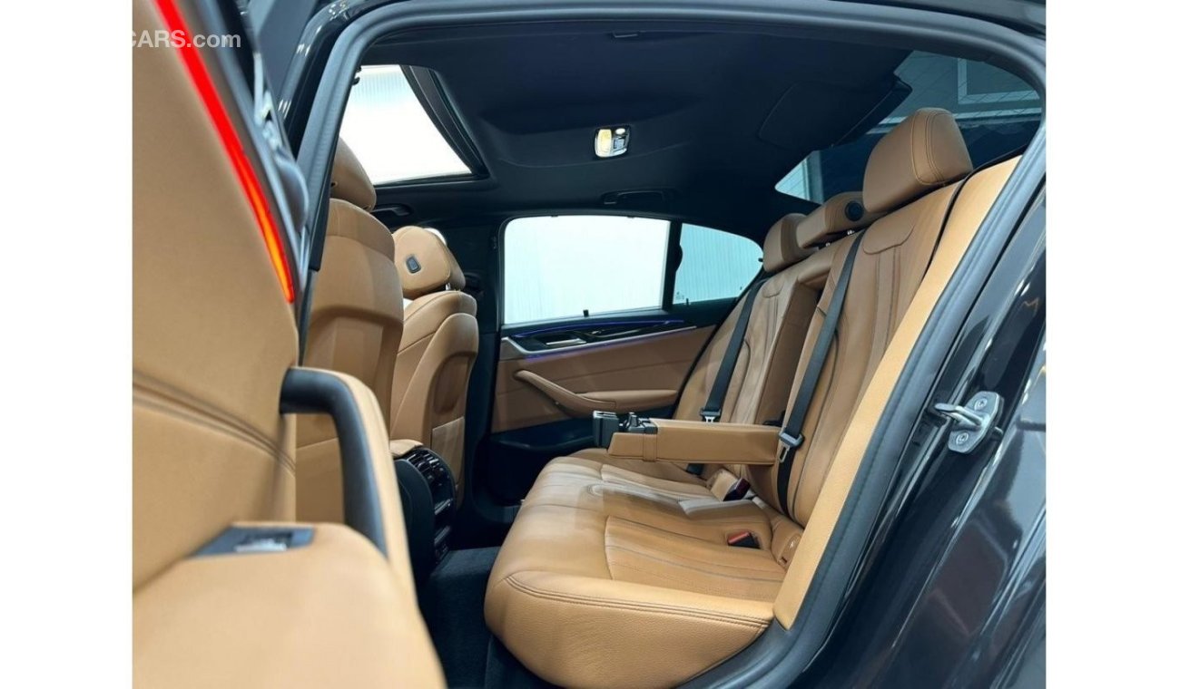 بي أم دبليو 520i M Sport Comfort 2022 BMW 520i M-Sport, May 2027 BMW Warranty + Service Pack, Full Options, Low Kms