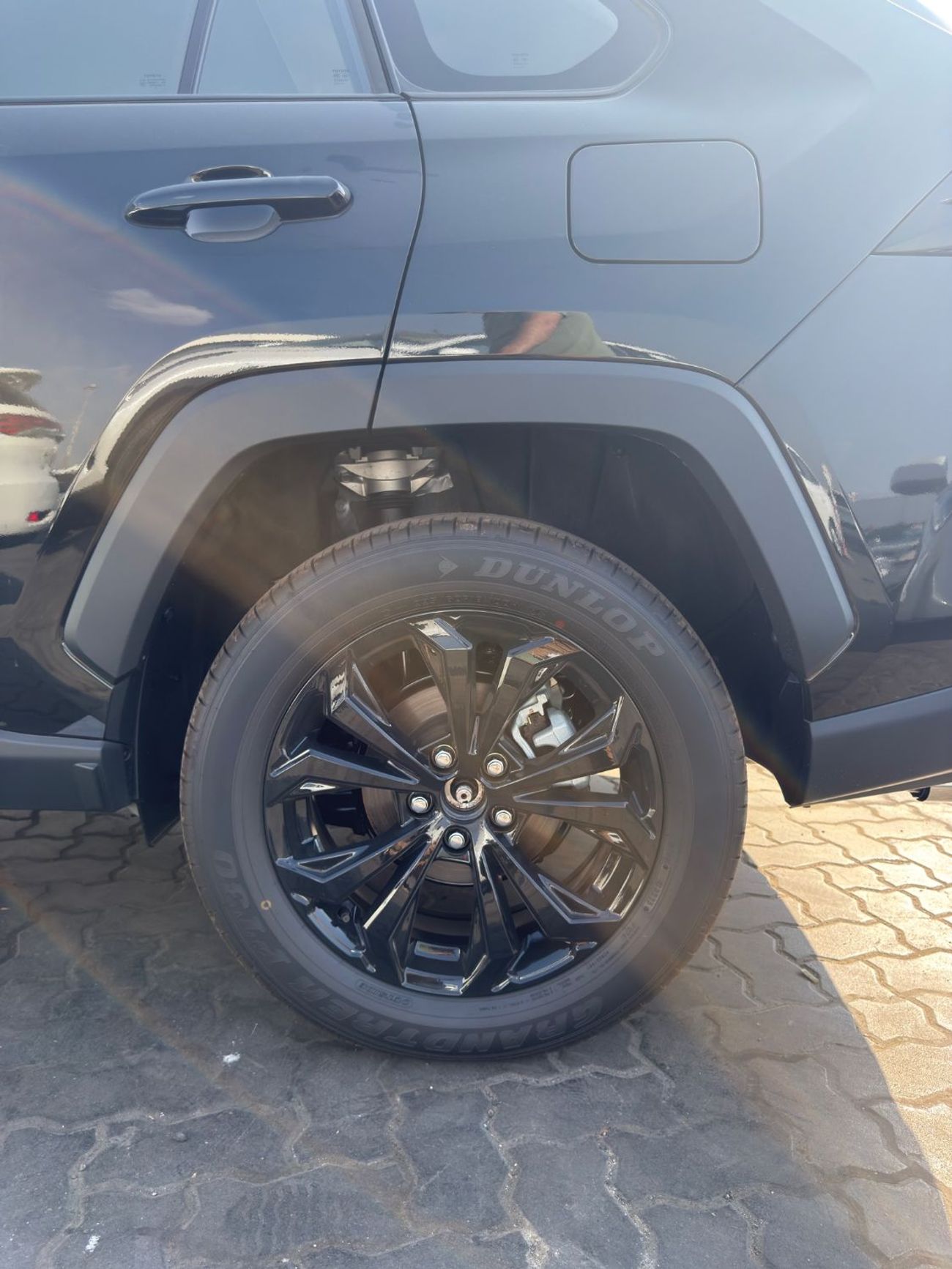 تويوتا راف ٤ 2.5L HEV 4WD ELITE PLUS LOCAL REGISTRATION