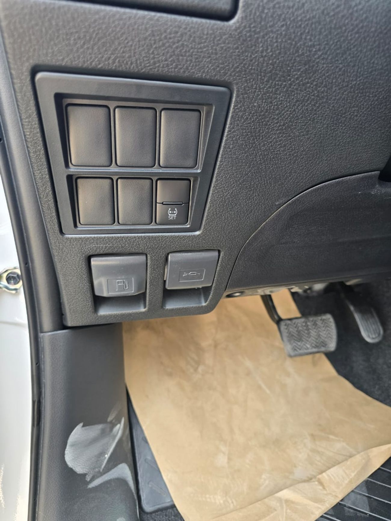 Toyota Hilux S GLX 2.4L 4WD A/T