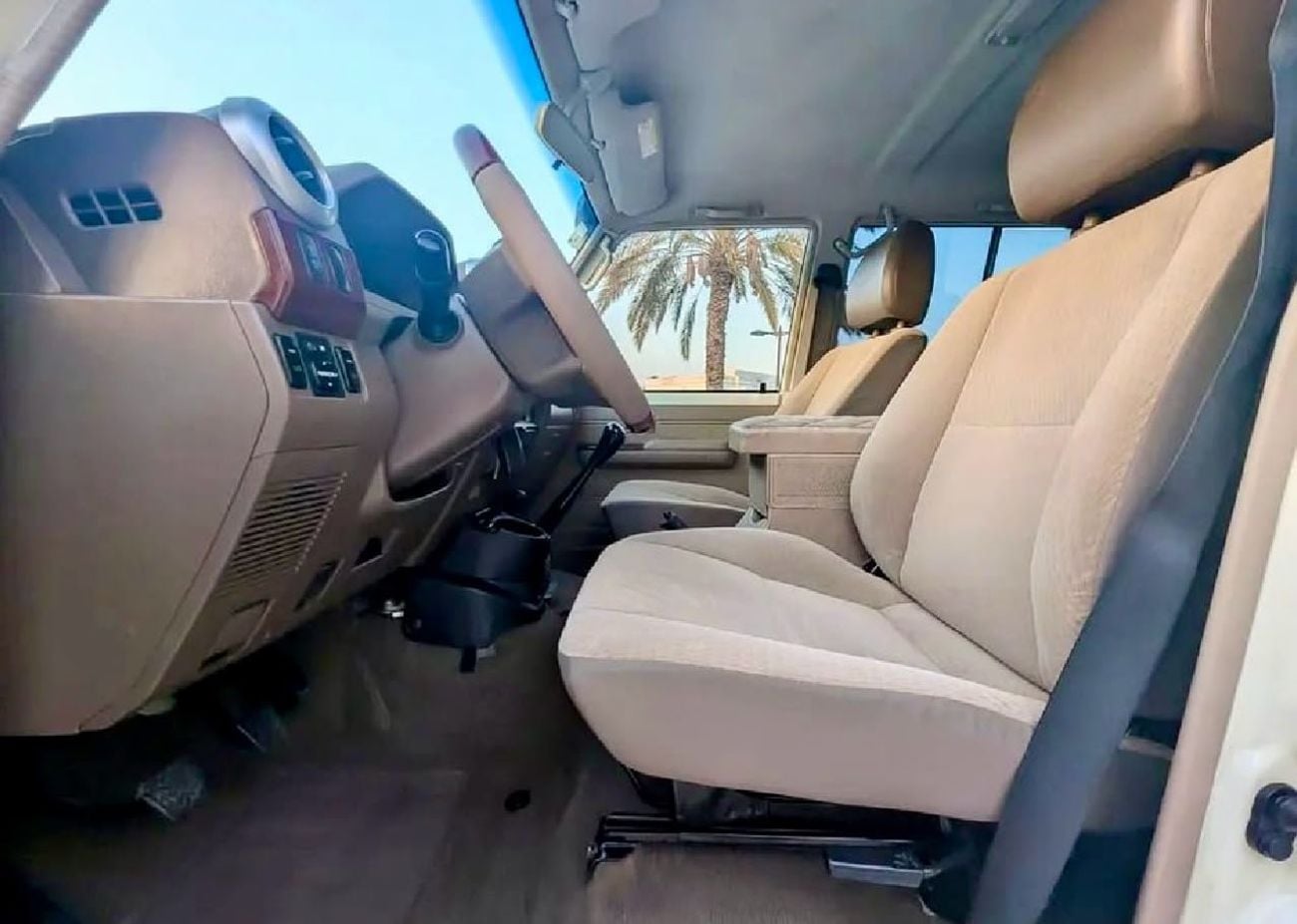 Toyota Land Cruiser 70