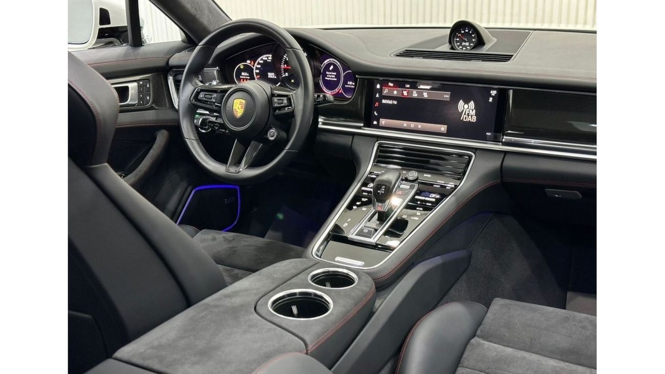 Porsche Panamera 2022 Porsche Panamera GTS, Warranty, Full Service History, Full Options, Very Low Kms, GCC
