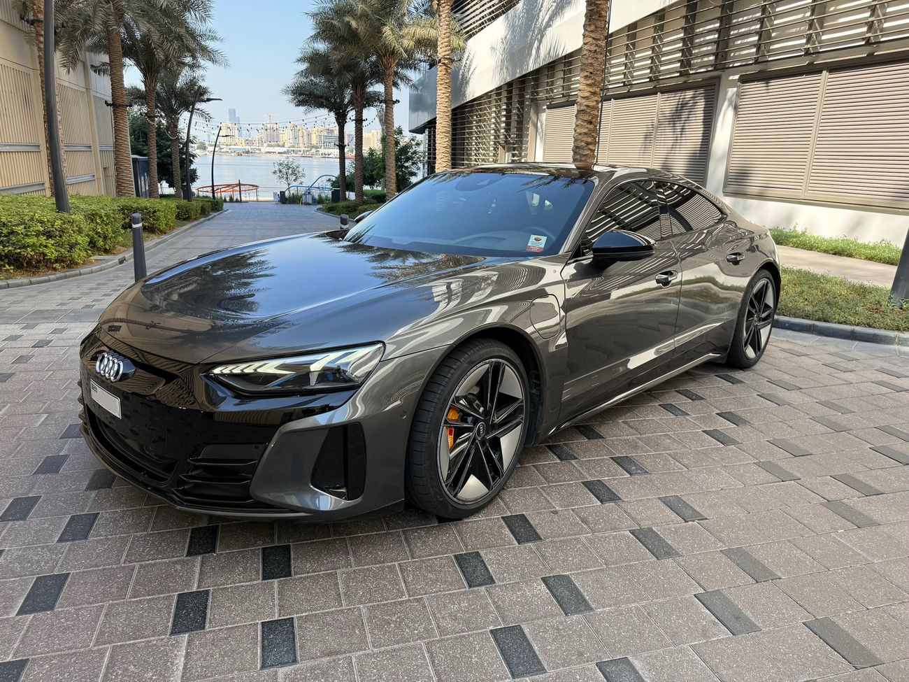 أودي RS إيترون GT RS e-tron GT