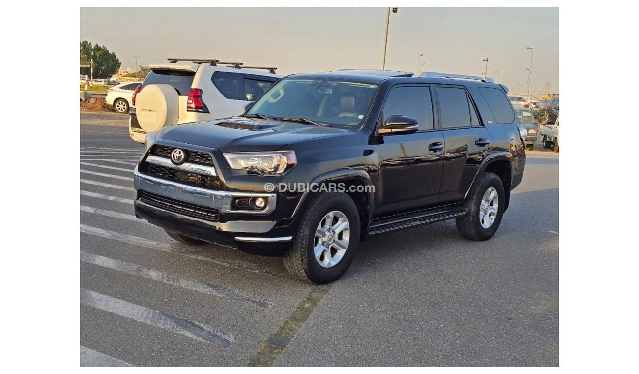 Toyota 4Runner 2018 Toyota 4RUNNER SR5 full option sunroof, push button and 7 seater