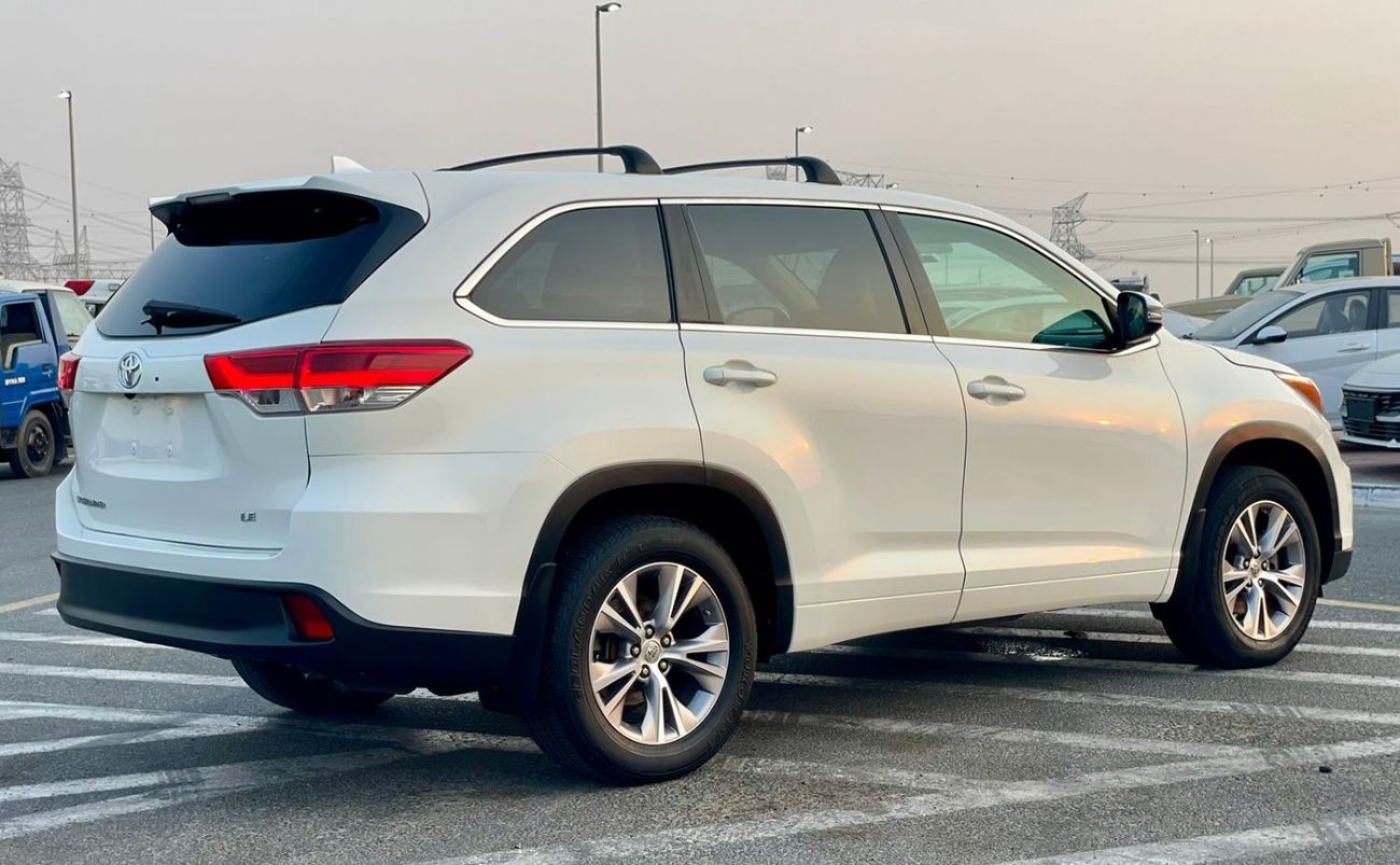 Toyota Highlander 2015 Toyota Highlander LE+ Plus 3.5L V6 - AWD 4x4 - Trunk Auto 7 Seater Electric Seat - 141,000 Mile