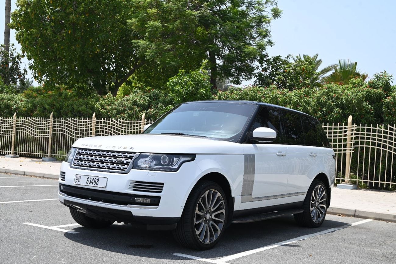 لاند روفر رينج روفر AUTOBIOGRAPHY -  AGENCY MAINTAINED - ACCIDENT FREE - RANGE ROVER SUPERCHARGED 2015 - GCC - WELL MAINTANED