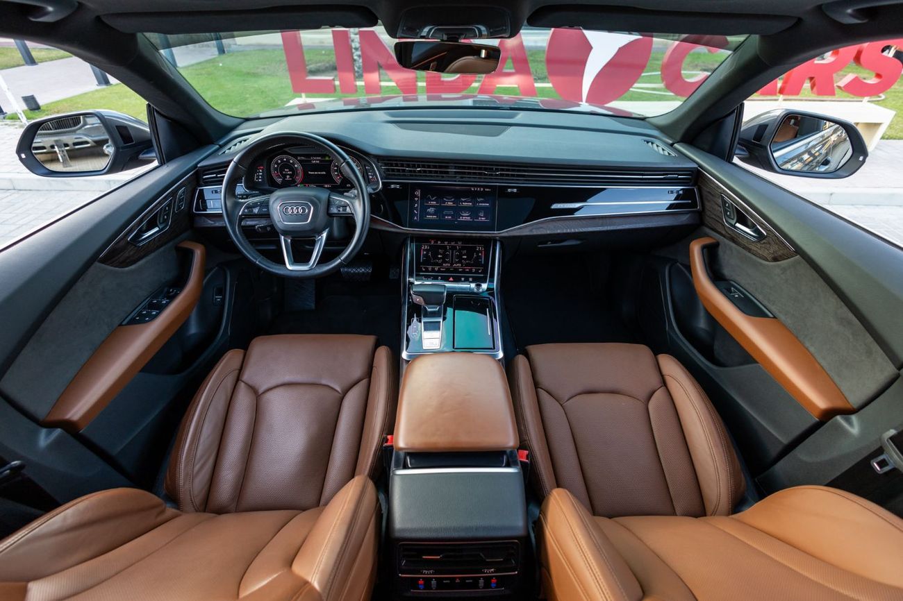 Audi Q8 55 TFSI quattro S-Line 3.0L (340 HP) Audi Q8 55TFSI Quattro S-Line 2019 GCC under Warranty with Flex