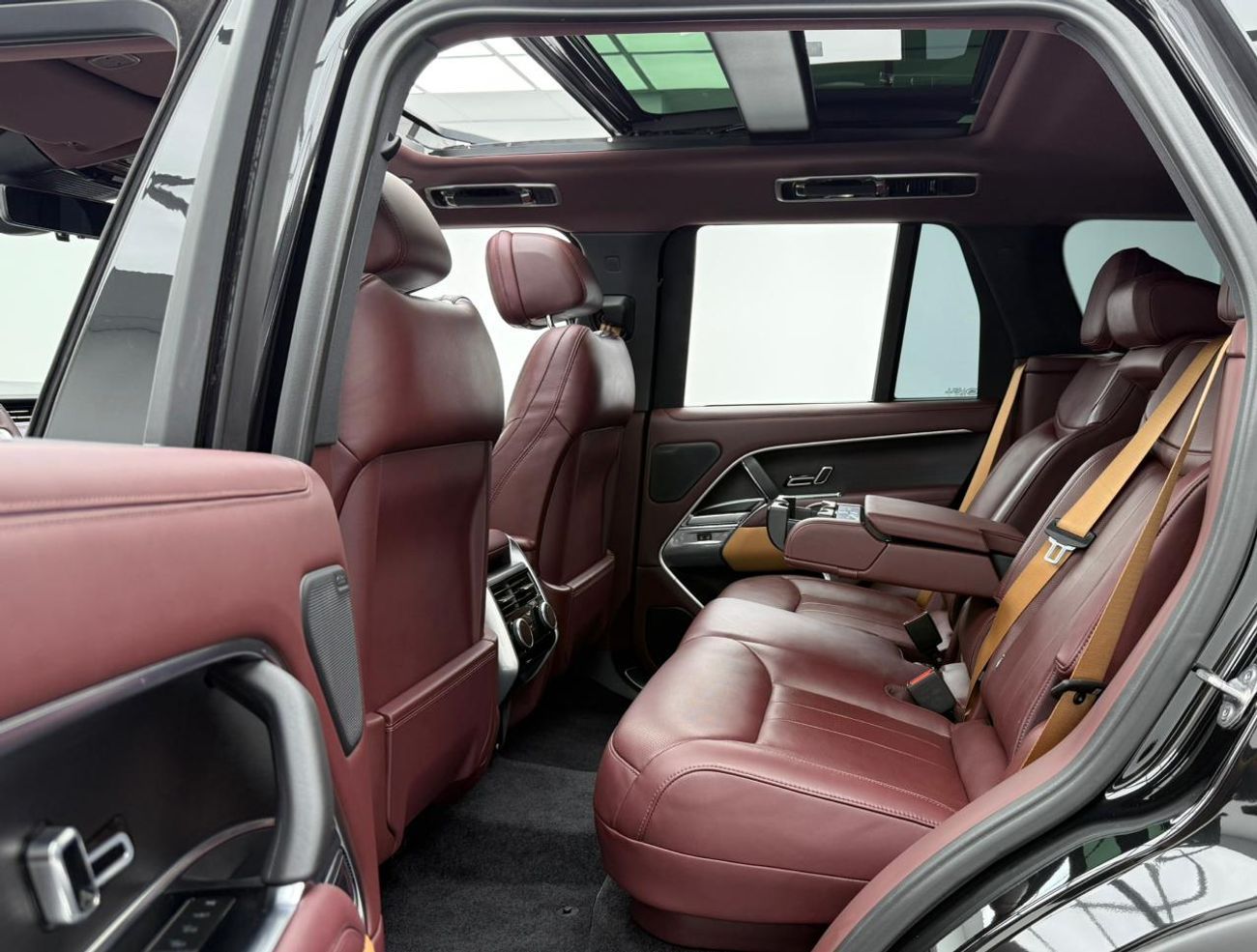 Land Rover Range Rover HSE P530 4.4L 2022 Range Rover HSE P530 With Savani Carbon Kit, 5 Years RR Warranty + Service Pack,