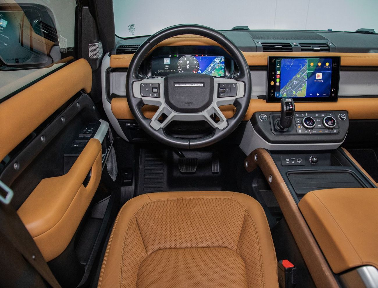 Land Rover Defender 130 HSE P400