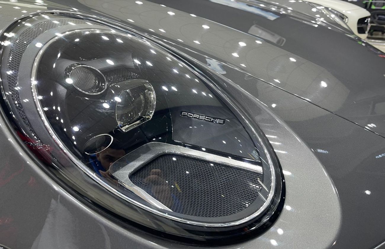 Porsche 911 Carrera 4S 3.0L (444 HP) Coupe