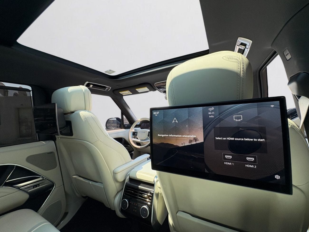 Land Rover Range Rover HSE LWB P530 AED 7,520 P.M | 0% DOWN PAYMENT | UNDER WARRANTY AND  SERVICE CONTRACT UNTIL 2029 | RANGE ROVER VOGU