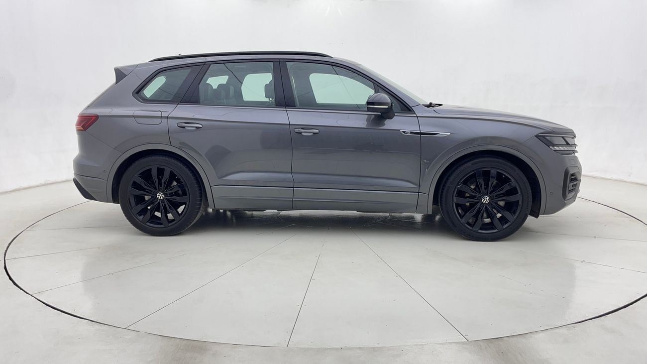 فولكس واجن طوارق R LINE 3 | بدون دفعة مقدمة | اختبار القيادة في المنزل