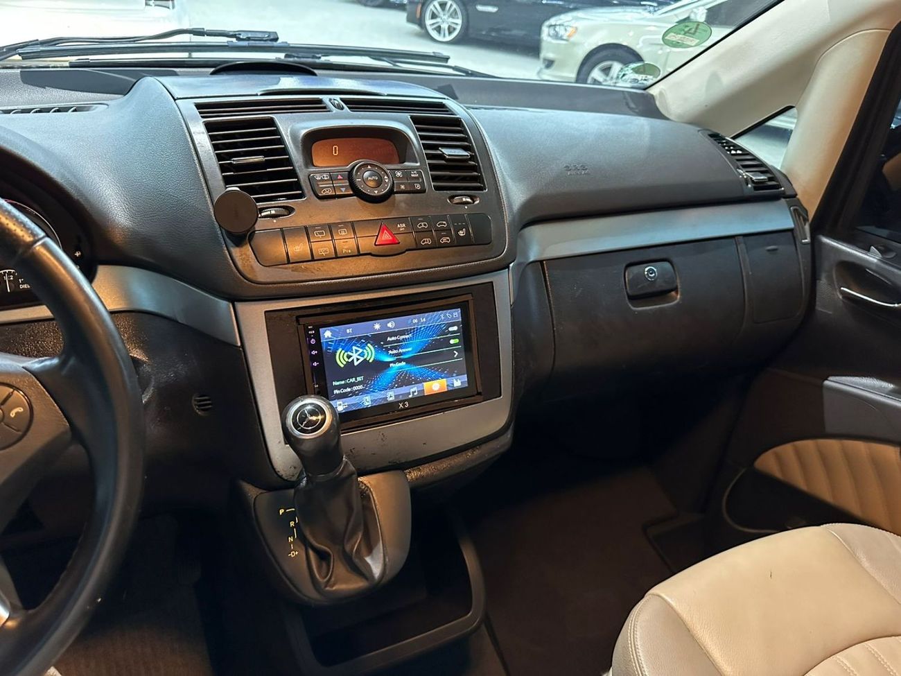 Mercedes-Benz Viano 2014 Mercedes-Benz Viano Trend (W639), 5dr MPV, 3.0L 6cyl Diesel, Automatic, Rear Wheel Drive.The ca