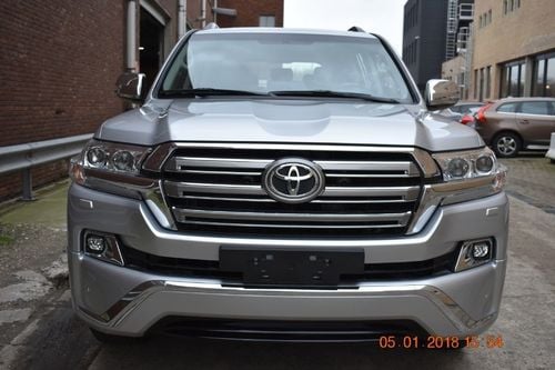 Toyota Land Cruiser DIESEL GXR A/T BRAND NEW