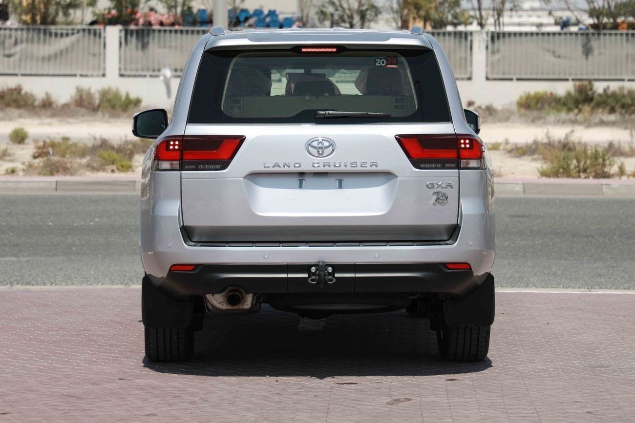 Toyota Land Cruiser 2024 TOYOTA LC300 GXR 4.0 - SILVER METALLIC inside BEIGE | Export Only