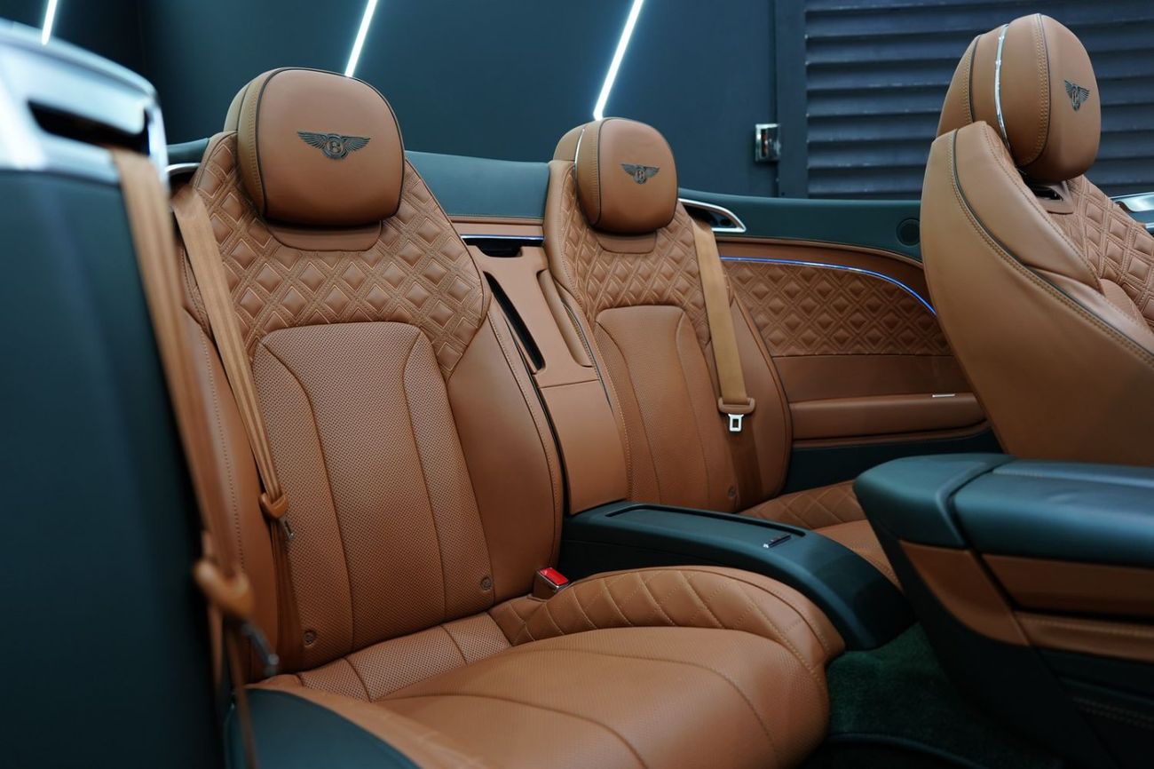 Bentley Continental GT 2022 Continental GTC V8, Carbon Interior, Rotating Display, Touring Specification, Dealer Warr + Ser