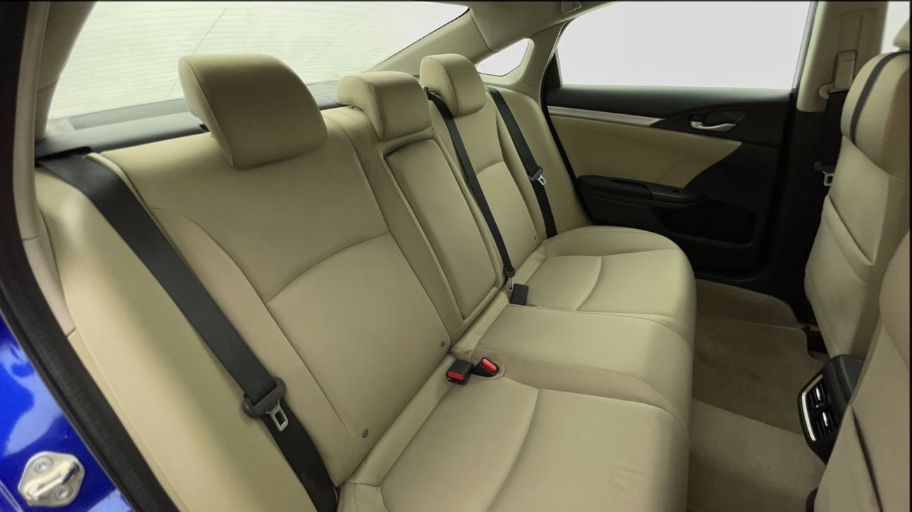 هوندا سيفيك LX SPORT 1.6 | بدون دفعة مقدمة | اختبار القيادة في المنزل