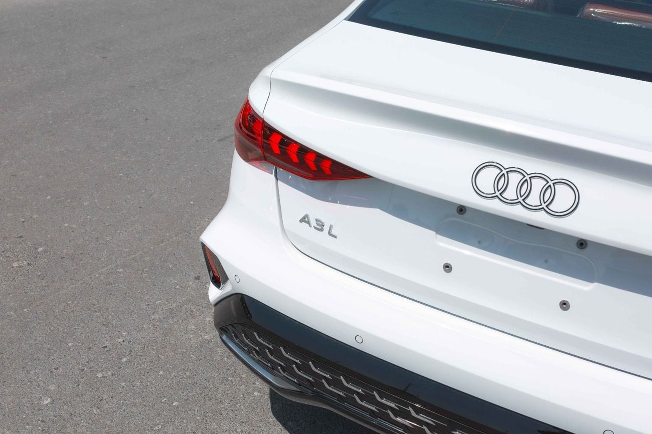 أودي A3 35 TFSI S-LINE