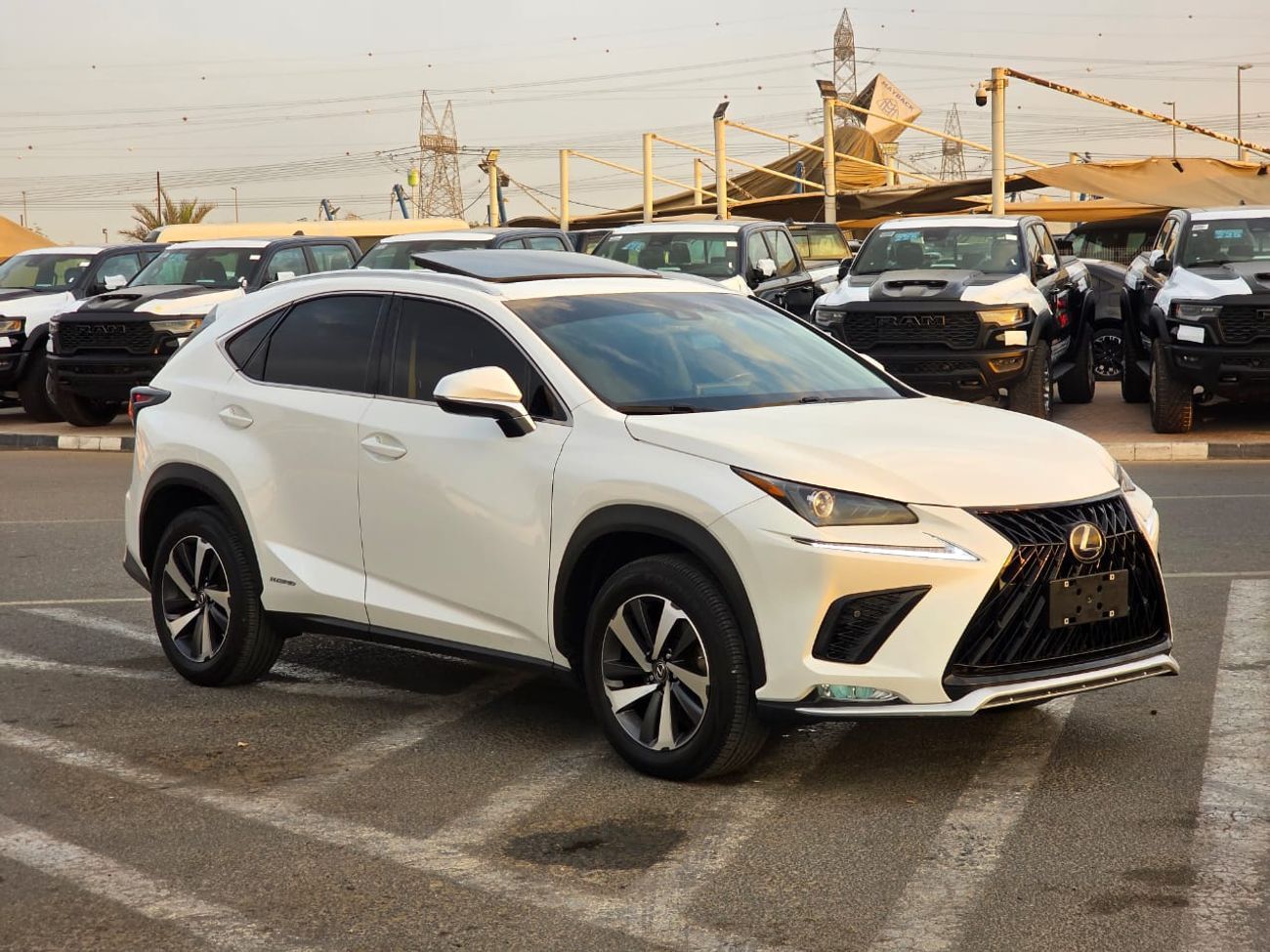 لكزس NX350h NX300 Hybrid