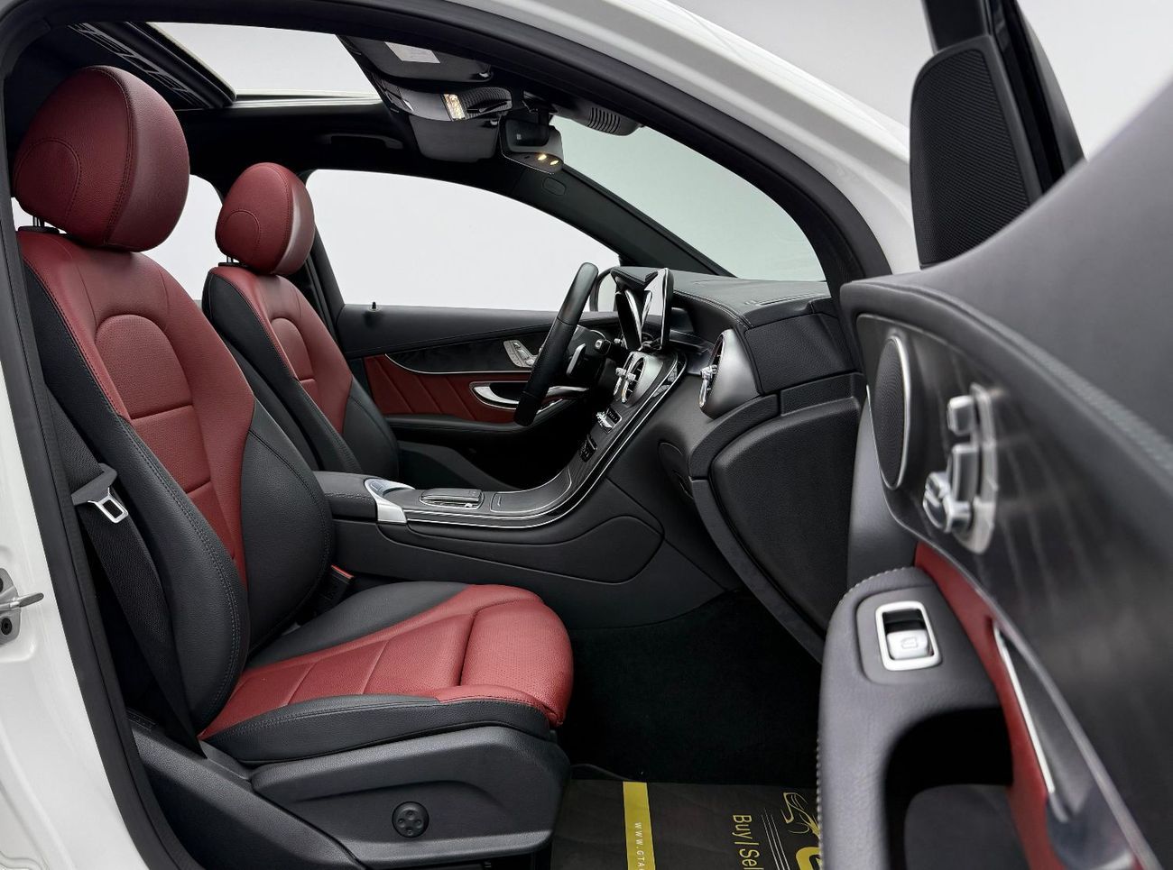 Mercedes-Benz GLC 200 4Matic 2022 Mercedes Benz GLC 200 AMG 4MATIC, Mercedes Warranty, Full Mercedes Service History, Low