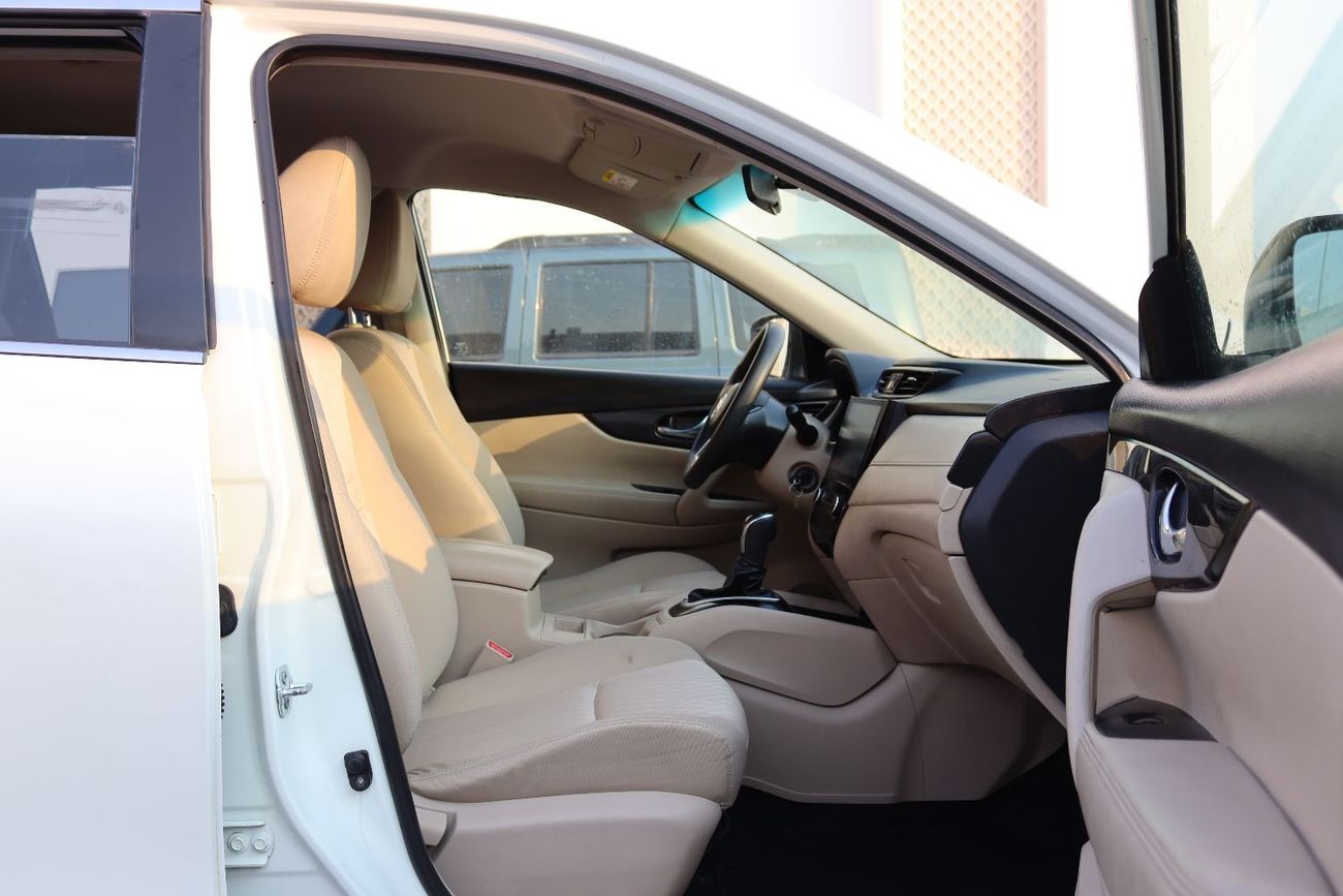 Nissan XTrail ACCIDENTS FREE - GCC - PERFECT CONDITION INSIDE OUT - BASE